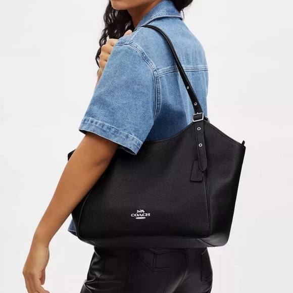 Coach Meadow Shoulder Bag In Signature Canvas (Women Shopping Shoulder Bag) - Picture 2 of 9